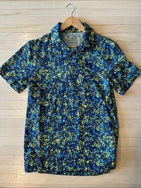 Under Armour Blue & Yellow Floral-Print Polo { Pit to Pit = 19/19.5 }